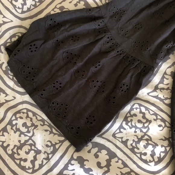 Lucky brand off the shoulder (or not) eyelet top - Picture 2 of 7